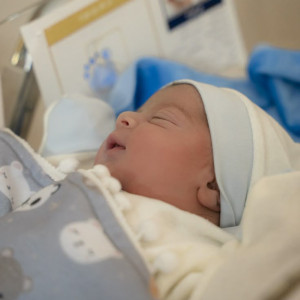 CẦN GẤP CHỊ CHĂM BÉ SƠ SINH LƯƠNG 15 TRIỆU.