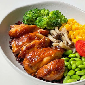 Tuyển gấp  chị giúp việc nhà bao ăn ở lại tại tân bình.