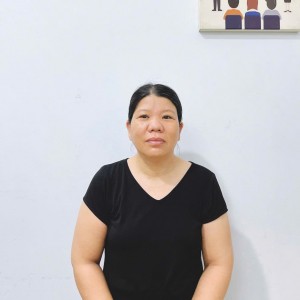 CHỊ TÁM QUÊ MIÈN TRUNG CHỊU KHÓ CHĂM ÔNG BÀ GIỎI, GIÚP VIỆC NHÀ.