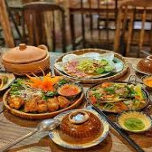 TUYỂN TẠP VỤ  QUÁN ĂN GIA ĐÌNH – QUẬN 3 – BAO ĂN Ở