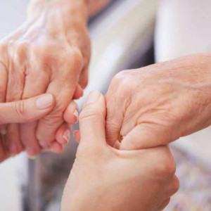 Cần Chị Chăm Sóc Bà Ở Dĩ An Bình Dương Có Sức Khỏe