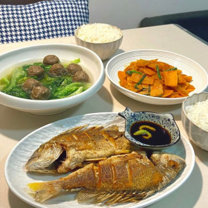 NHÀ 1 LẦU Ở QUẬN 1 TÌM CÔ VỀ CƠM NƯỚC NỘI TRỢ LƯƠNG 12 TRIỆU.