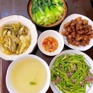 Cần cô giúp việc nhà làm sáng đi chiều về gần khu chế xuất Tân Thuận