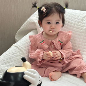 Em đang cần một cô chăm bé tận tâm, yêu trẻ con ở khu vực Quận 4 lương 13 triệu.