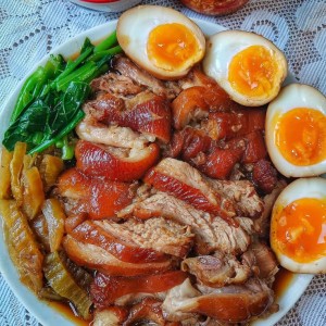 Em cần tuyển gấp chị nấu ăn và phụ bé khi mẹ cần lương 12 triệu