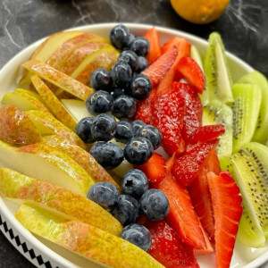 EM CẦN CÔ GIÚP VIỆC NHÀ 2 LẦU LƯƠNG 10 TRIỆU.