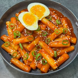 CẦN TUYỂN CÔ GIÚP VIỆC NHÀ Ở LẠI BÌNH THẠNH