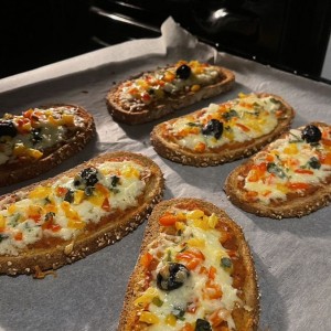 🧓 TUYỂN CÔ CHĂM SÓC BÀ NẰM 1 CHỖ