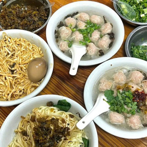 Sáng Nay Đầu Tuần Em Cần Chị Đến Giúp Việc Nhà