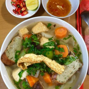 Tuyển Chị Giúp Việc Cho Nhà Mẹ Đơn Thân, Nhà 3 Người Thôi.