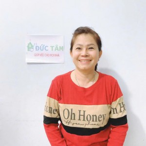 CHỊ CHUYÊN CHĂM SÓC EM BÉ TỪ SƠ SINH, KHÔNG VƯỚNG BẬN