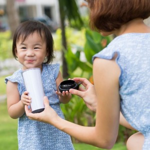 Tìm người chăm bé