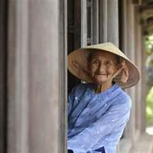 Tuyển gấp chị chăm sóc bà tại quận 3