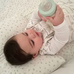 CẦN CÔ Ở LẠI CHĂM BÉ 3 THÁNG TUỔI Ở BÌNH THẠNH