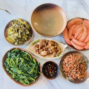 Tìm chị giúp việc nhà cùng với gia đình lương 9 triệu