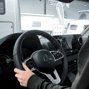 TUYỂN GẤP TÀI XẾ GIA ĐÌNH LƯƠNG 15 TRIỆU/THÁNG