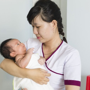 Công việc Chăm bé sơ sinh ăn ở lại.