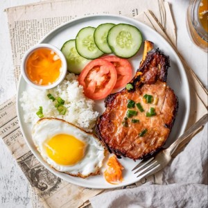 Bên em đang cần gấp 5 chị phụ quán bún, hủ tiếu bao ăn ở lại khu vực Sài Gòn