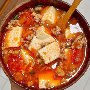 Cần cô dọn dẹp, nấu ăn cho gia đình ở Bình Tân sáng đi chiều về