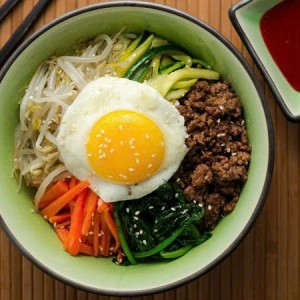Tuyển chị giúp việc nhà ở quận 3. Làm bao ăn ở lại, nhà chỉ có 2 người (các con lớn đều đi học ở nuoc ngoai).