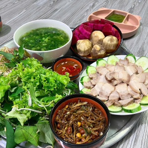 Vợ Chồng Mong Muốn Tìm Chị Đến Giúp Việc Nhà