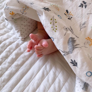 Cần cô chăm bé 2 tháng nhà chung cư Nhà Bè lương 9 triệu