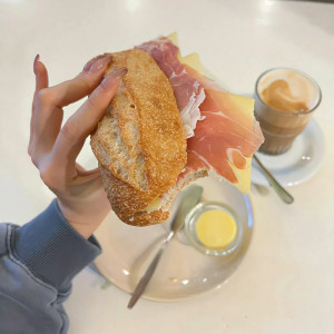 CẦN TUYỂN CÔ GIÚP VIỆC Ở LẠI LƯƠNG 11 TRIỆU