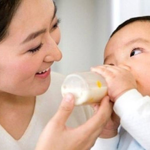 CẦN CHỊ ĐẾN GIA ĐÌNH ĐỂ CHĂM SÓC BÉ 3 THÁNG