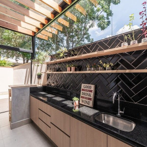 Nhà em cần một cô giúp việc nhà ở khu vực Quận 1 lương 12 triệu.