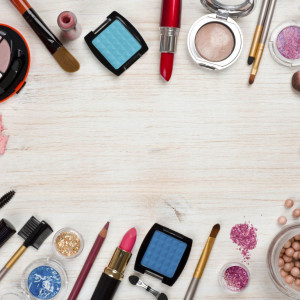 Tuyển gấp chị bán mỹ phẩm tại đường lý thái tổ  thành phố buôn mê thuột.