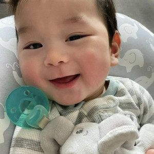 CẦN GẤP CHỊ CHĂM BÉ Ở LONG AN LƯƠNG 10 TRIỆU.