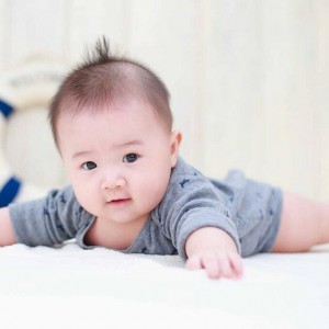 CẦN TUYỂN GẤP ĐI LÀM NGAY CHỊ CHĂM EM BÉ Ở LẠI TẠI BÌNH THẠNH