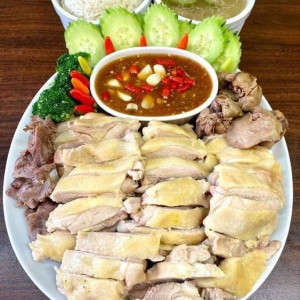 Em Tìm Gấp 1 Chị Về Phụ Nấu Cơm, Lau Dọn Nhà Cửa, Ở Quận 7.