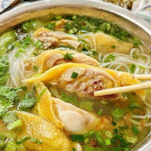 Cần tuyển gấp chị giúp việc nhà ở quận 3: 0978609760 (có zalo)