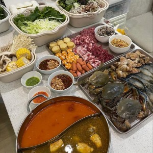 Tìm cô giúp việc