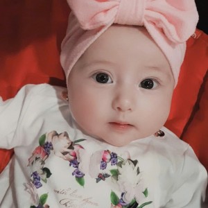 Nhà em 2 vợ chồng và bé 3 tháng tuổi cần tìm chị chăm em bé tại gò vấp.