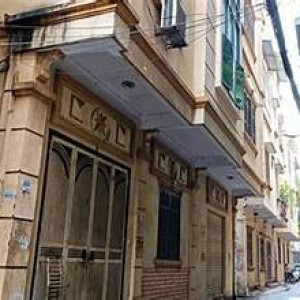 Cần Gấp chị giúp việc nhà ăn ở lại tại Q10 nhà chỉ 2 vợ chồng và bé lớn