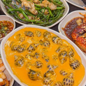 TUYỂN CÔ GIÚP VIỆC NHÀ Ở LẠI TIỀN GIANG