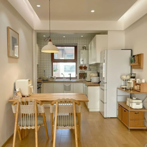 Nhà chung cư có 2 vợ chồng trẻ, tuyển cô giúp việc về lo cơm nước nhà cửa.