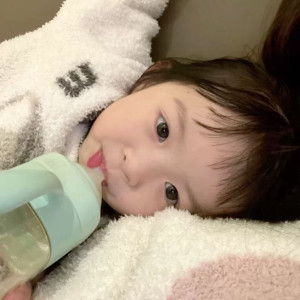 EM CẦN GẤP CHỊ CHĂM BÉ Ở BÌNH DƯƠNG LƯƠNG 10 TRIỆU.