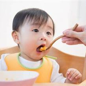 Cần tuyển gấp chị bảo mẫu nhận làm ăn ở lại tại Thủ Đức lương 12 triệu/ tháng bao tất cả chi phí