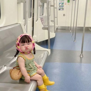 Cần chị chăm bé 6 tháng đi về Thủ Đức nghỉ CN lương 8 triệu