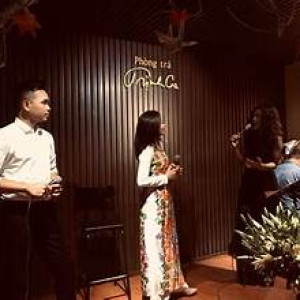 CẦN GẤP 2 BẠN NỮ TRẺ DƯỚI 35 TUỔI PHỤ QUÁN CÀ PHÊ PHÒNG TRÀ