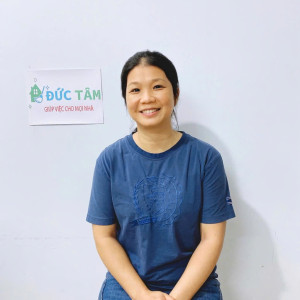 Chị Cẩm Vân  - Năm sinh: 1983  - Quê quán: Bến Tre - Công việc phù hợp: Chăm em bé, phụ việc nhà