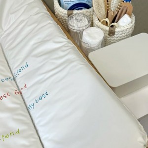 Bố đơn thân tìm cô về chăm sóc bé 1 tháng ở quận 3 lương 11 triệu