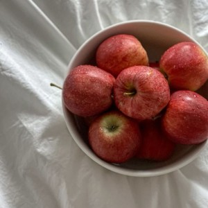 CẦN NGƯỜI CHĂM ÔNG CỤ LỚN TUỔI – Ở LẠI