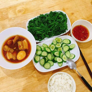 Gia đình tìm chị giúp việc cho 3 người lớn, làm tại Tân Phú.