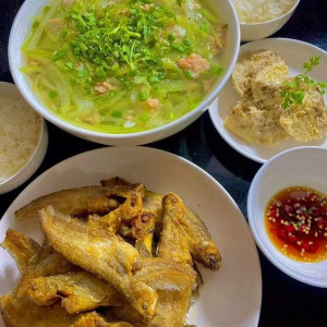 Em Cần Chị Giúp Việc Nhà 1 Người. Nhà Chỉ Có Bà Thôi, Bà Còn Khỏe Mạnh.