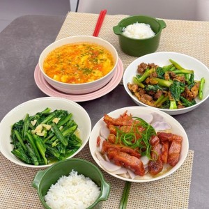 Tìm Gấp Chị Chăm Sóc Bà Tại Tân Bình : 0978609760 ( Có Zalo)