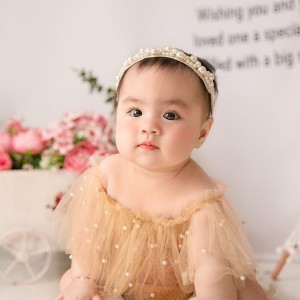 TÌM CHỊ CHĂM EM BÉ 8 THÁNG TUỔI CÙNG MẸ : 0978609760